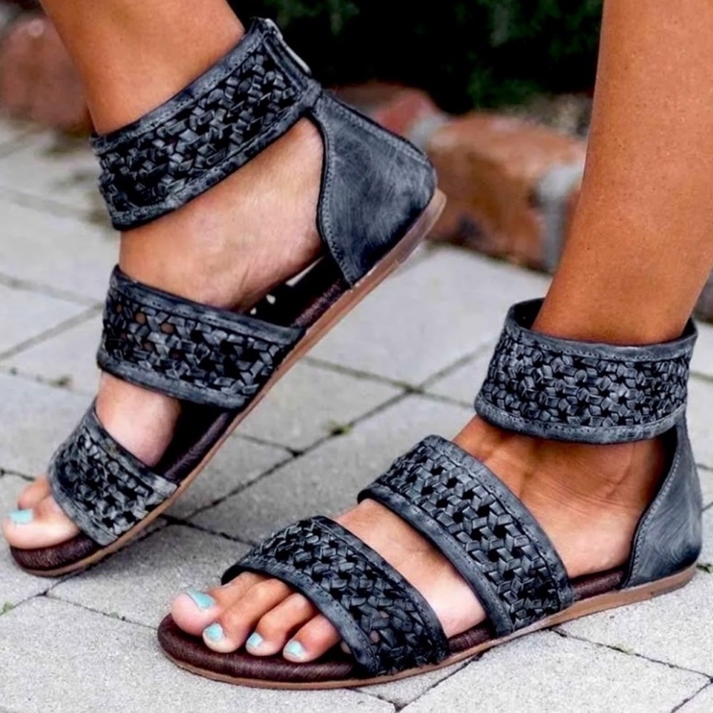 Clio sandals by Roan Bedstu size 12